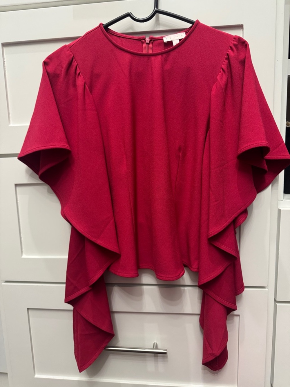 Leith Magenta Ruffle Cape Sleeve Top SZ S